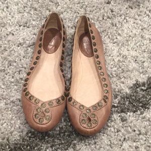 FRYE studded flat